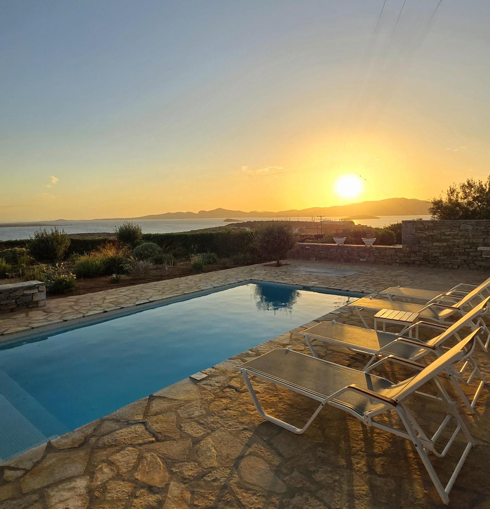 Paros Afrodite Luxury Villas Alikí 外观 照片